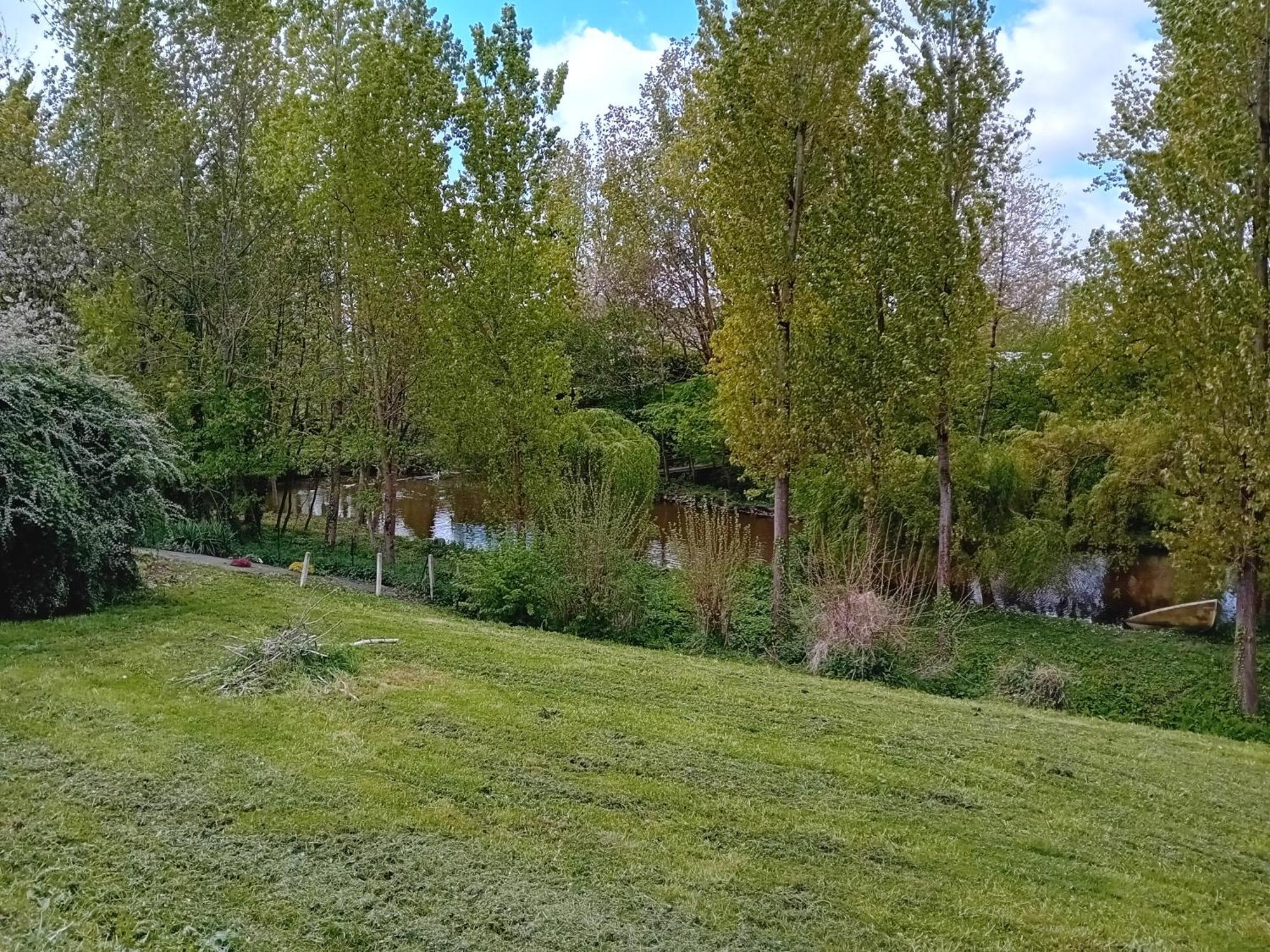 Cerisy-la-Foret Maison Au Coeur De La Nature מראה חיצוני תמונה
